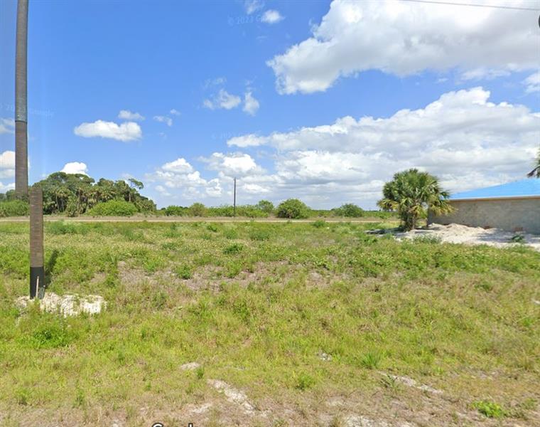 Image 5 of 5 For 641 Royce Rd