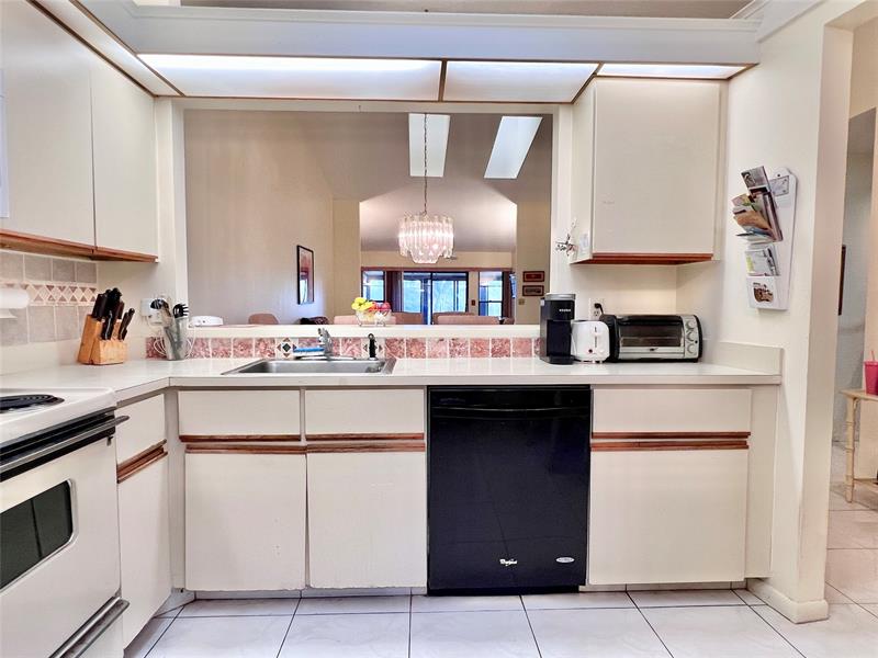 Image 10 of 51 For 10714 Beach Palm Ct  B