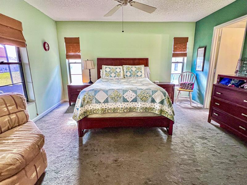 Image 15 of 51 For 10714 Beach Palm Ct  B