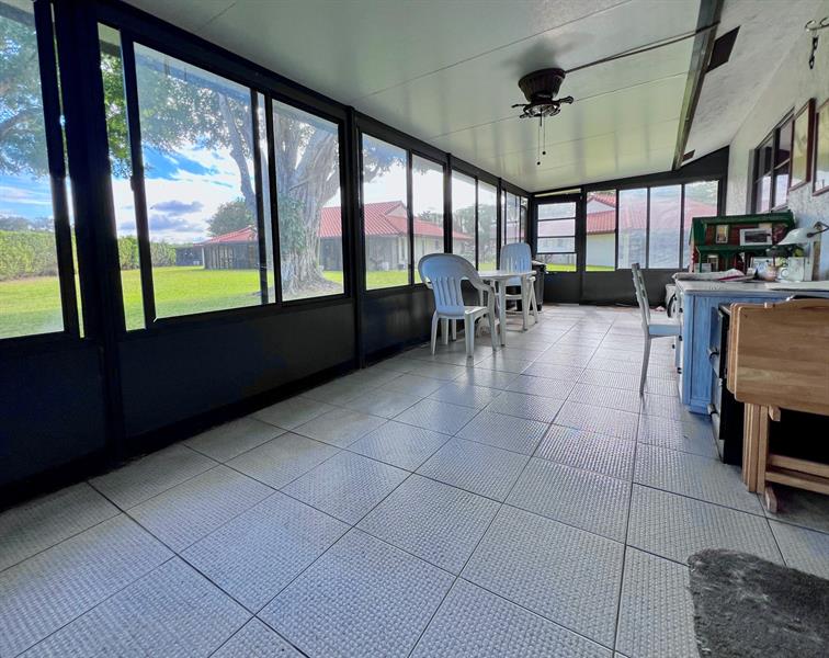 Image 20 of 51 For 10714 Beach Palm Ct  B