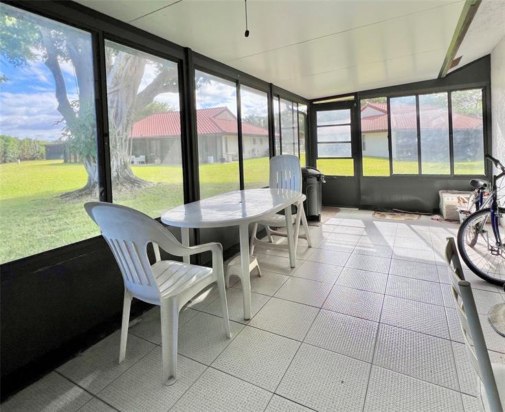 Image 22 of 51 For 10714 Beach Palm Ct  B