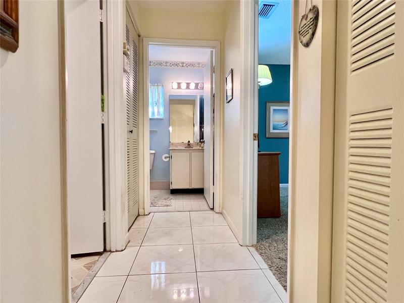 Image 25 of 51 For 10714 Beach Palm Ct  B