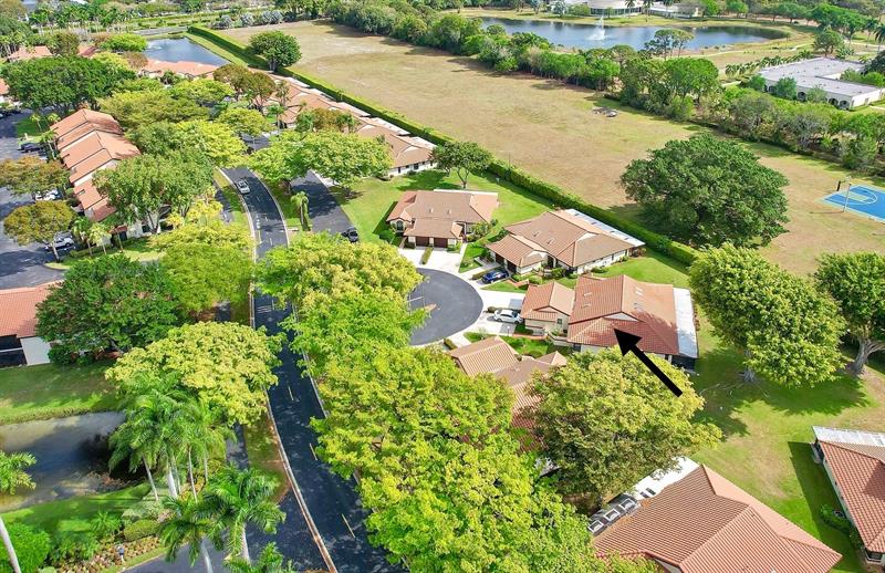 Image 33 of 51 For 10714 Beach Palm Ct  B