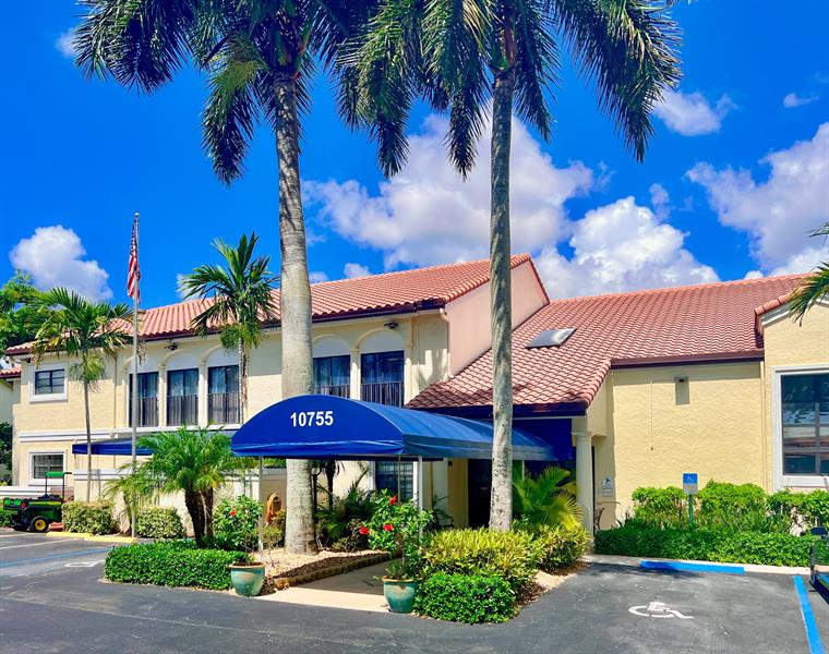 Image 38 of 51 For 10714 Beach Palm Ct  B