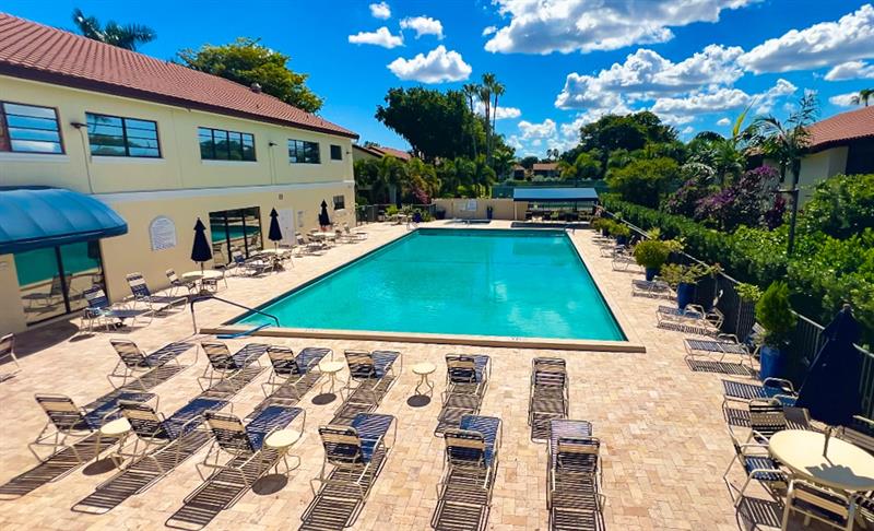 Image 41 of 51 For 10714 Beach Palm Ct  B