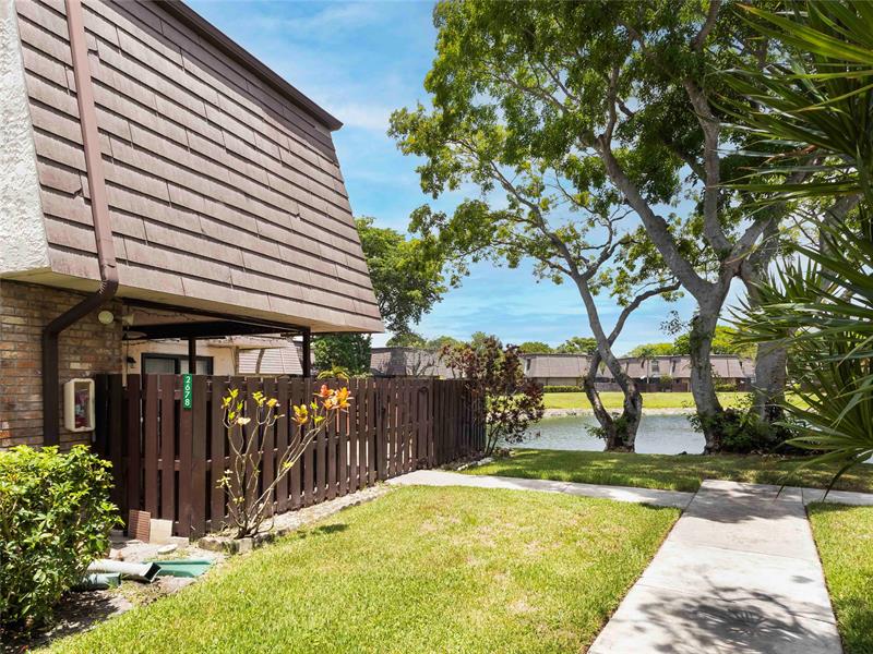 Details for 2678 99th Ave, Coral Springs, FL 33065