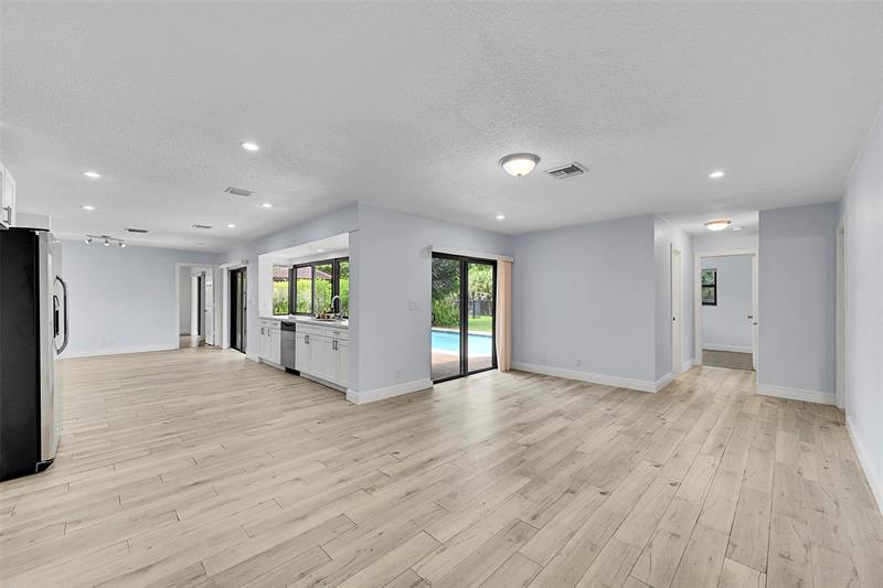 Image 11 of 48 For 9254 13th Pl