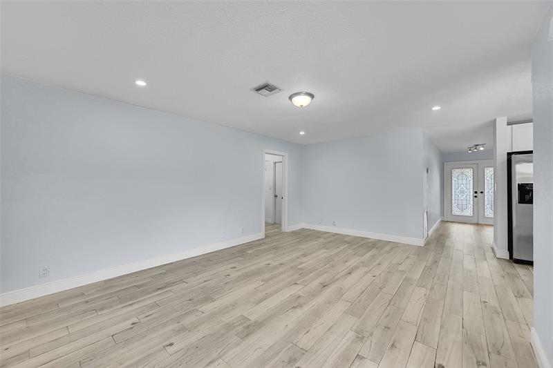 Image 13 of 48 For 9254 13th Pl