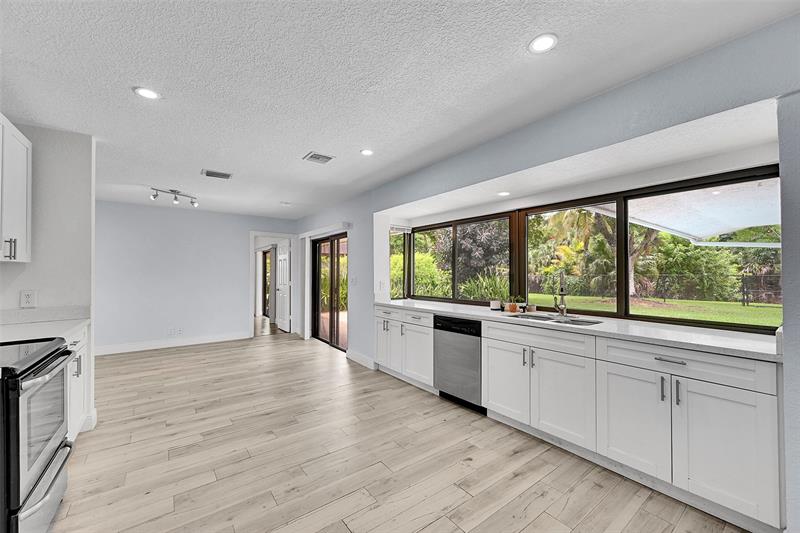Image 17 of 48 For 9254 13th Pl