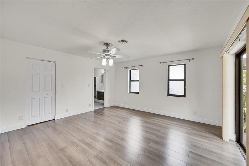 Image 20 of 48 For 9254 13th Pl