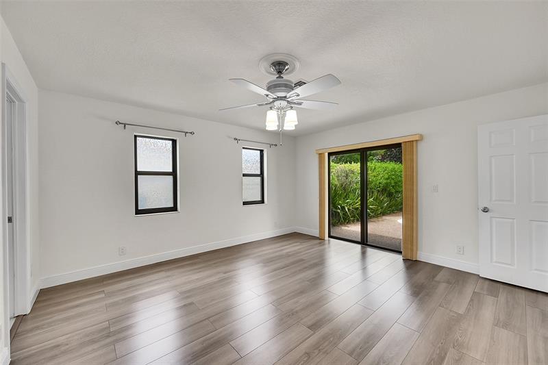 Image 23 of 48 For 9254 13th Pl