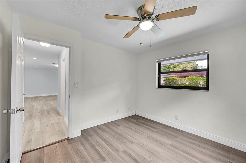 Image 27 of 48 For 9254 13th Pl