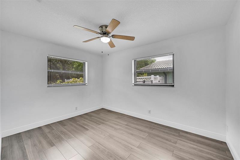 Image 32 of 48 For 9254 13th Pl