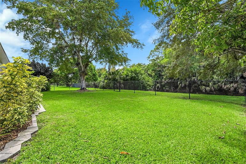 Image 36 of 48 For 9254 13th Pl
