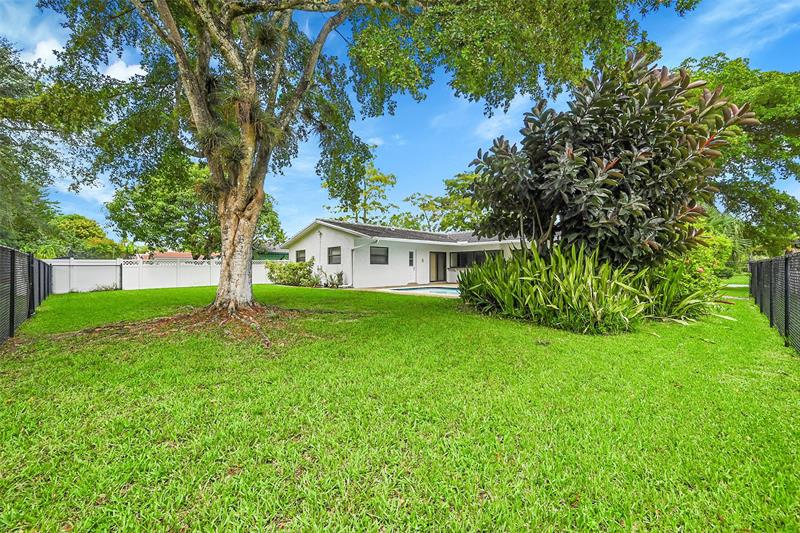 Image 39 of 48 For 9254 13th Pl