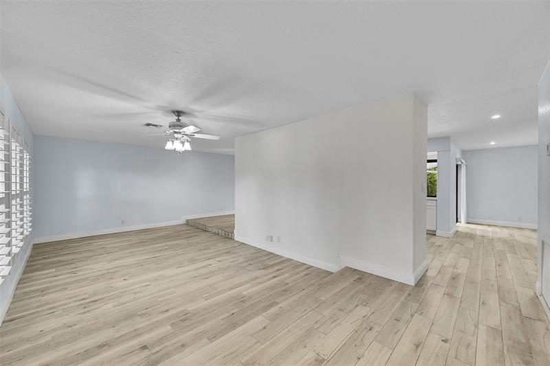 Image 6 of 48 For 9254 13th Pl