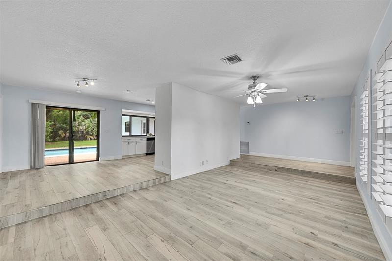 Image 8 of 48 For 9254 13th Pl