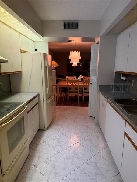 Image 15 of 70 For 1705 Andros Isle B2