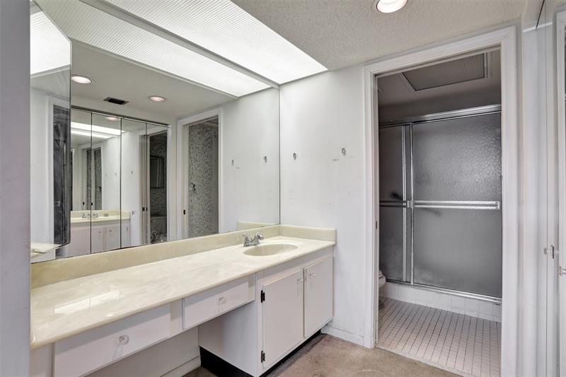 Image 28 of 70 For 1705 Andros Isle B2