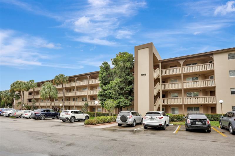 Image 38 of 70 For 1705 Andros Isle B2