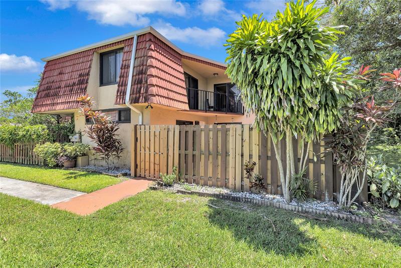 Image 4 of 43 For 8409 Trent Court  A