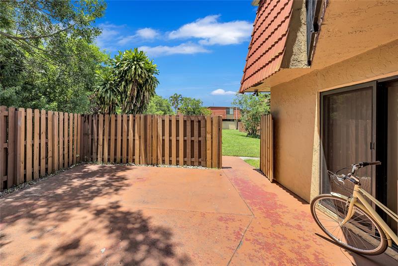 Image 5 of 43 For 8409 Trent Court  A