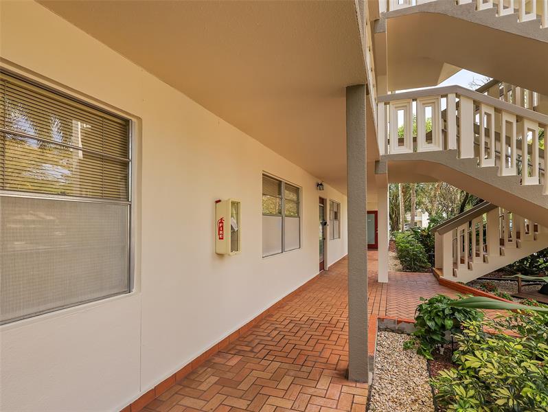 Image 7 of 34 For 3405 Bimini Ln  N1