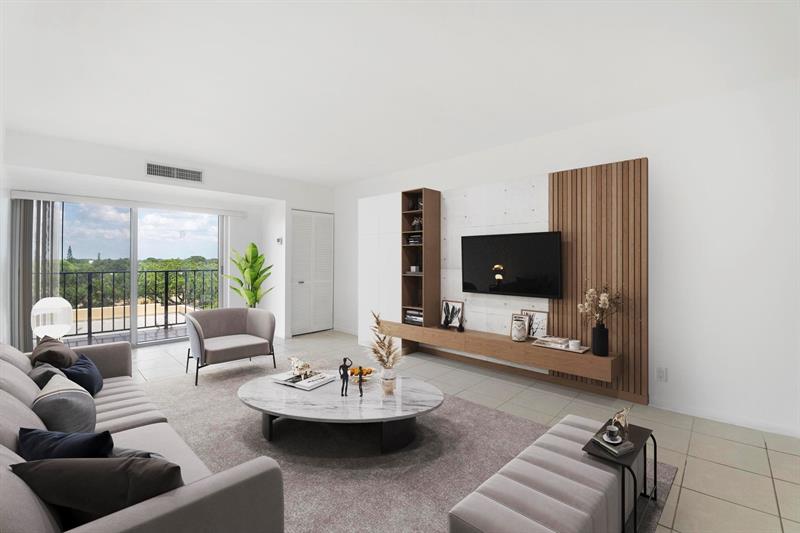 Image 13 of 22 For 1625 10th Ave  508