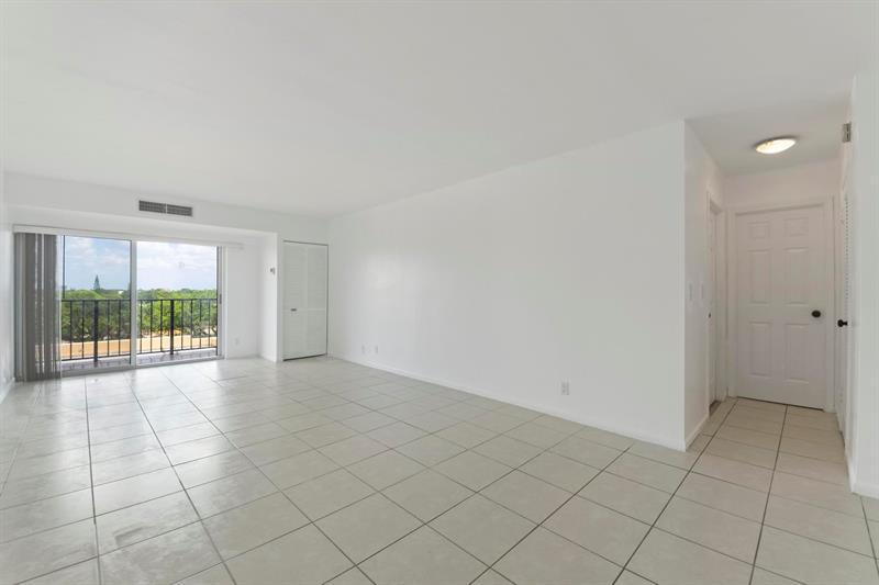 Image 14 of 22 For 1625 10th Ave  508