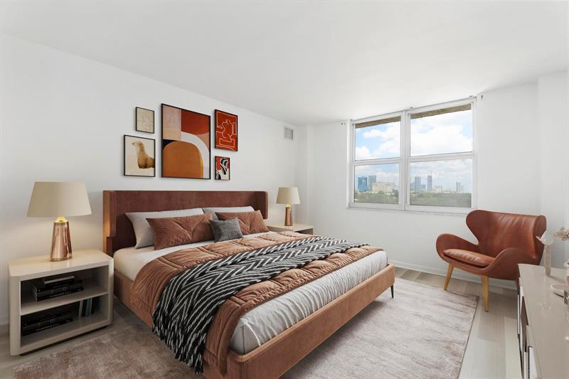 Image 18 of 22 For 1625 10th Ave  508