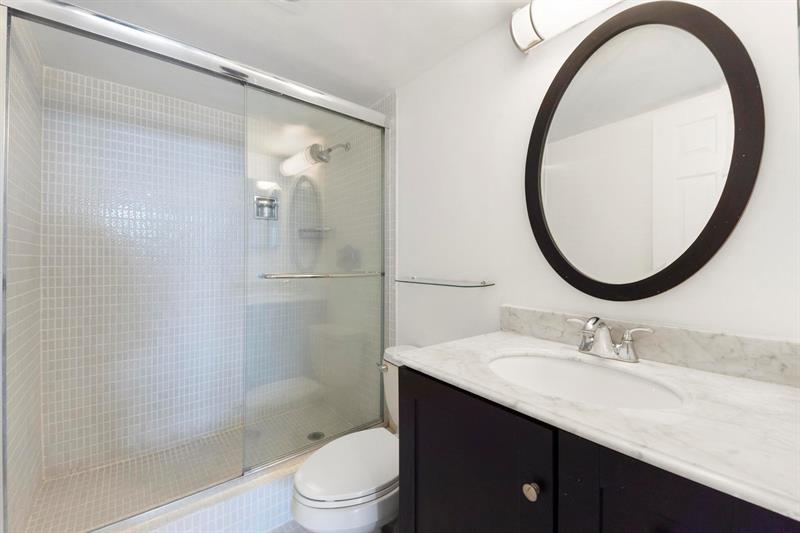 Image 21 of 22 For 1625 10th Ave  508