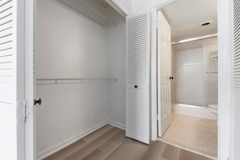 Image 22 of 22 For 1625 10th Ave  508