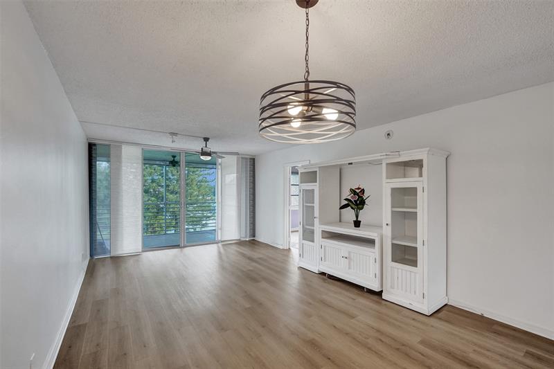 Image 11 of 53 For 9470 Poinciana Pl  308