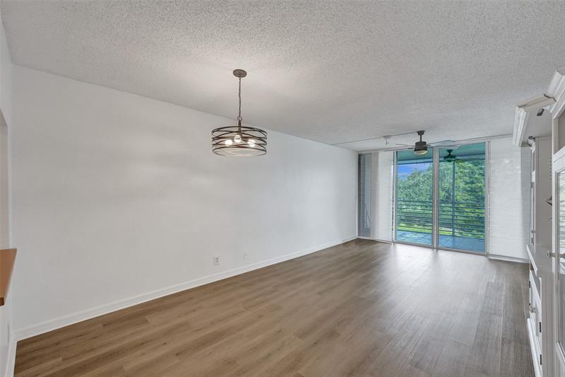 Image 14 of 53 For 9470 Poinciana Pl  308