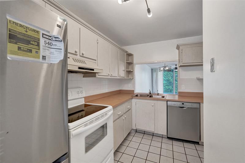 Image 23 of 53 For 9470 Poinciana Pl  308