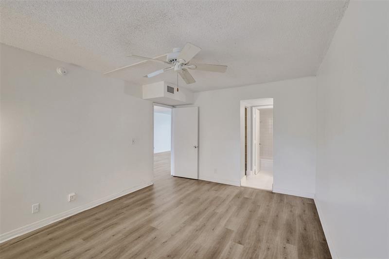 Image 31 of 53 For 9470 Poinciana Pl  308