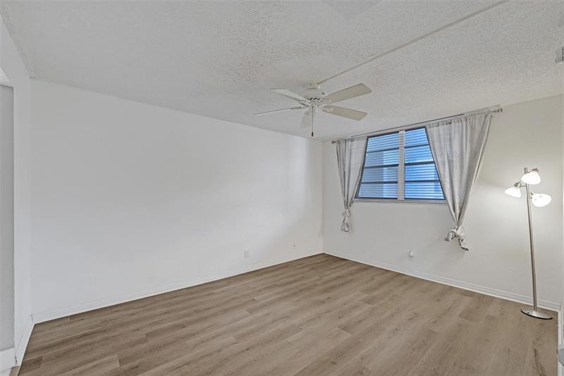 Image 33 of 53 For 9470 Poinciana Pl  308