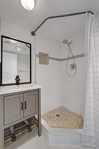 Image 44 of 53 For 9470 Poinciana Pl  308