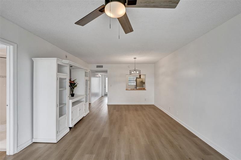 Image 5 of 53 For 9470 Poinciana Pl  308