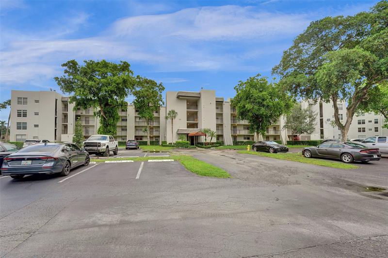 Image 52 of 53 For 9470 Poinciana Pl  308