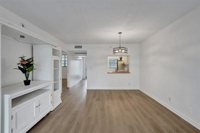 Image 7 of 53 For 9470 Poinciana Pl  308