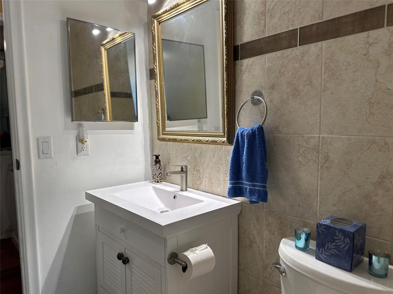 Image 12 of 20 For 12530 11th Ct