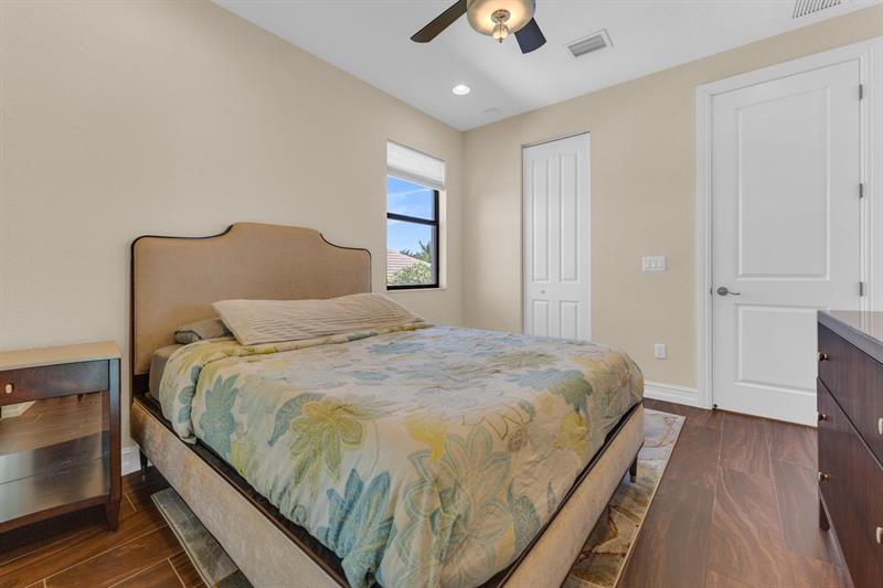 Image 44 of 60 For 11330 12th St