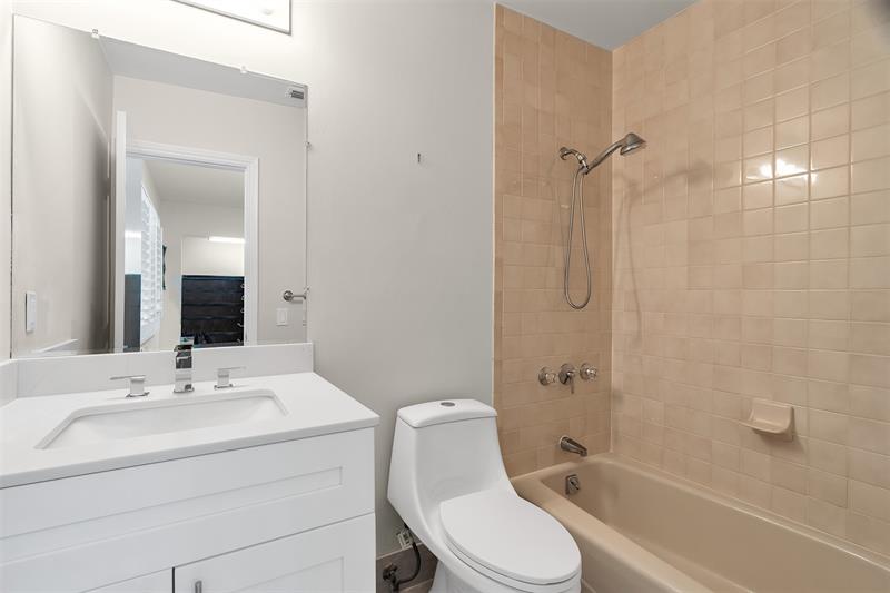 Image 43 of 54 For 18 Nurmi Dr  