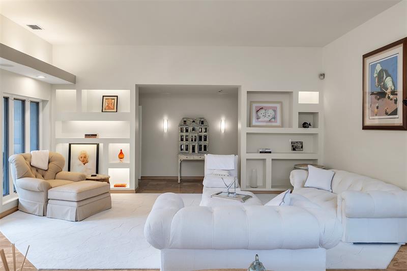 Image 8 of 54 For 18 Nurmi Dr  