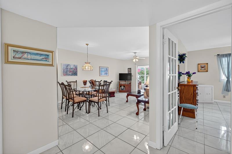 Image 11 of 39 For 4881 22nd St  B12