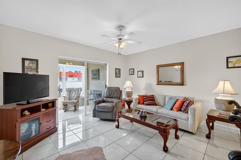 Image 14 of 39 For 4881 22nd St  B12