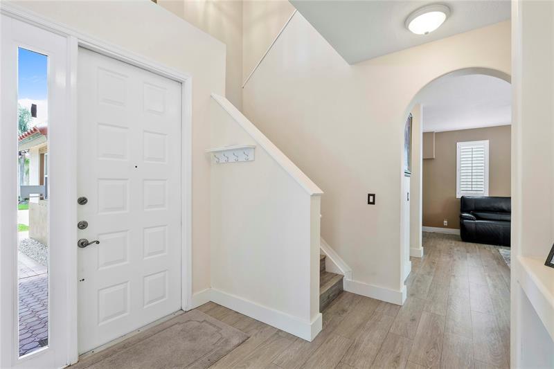 Image 11 of 34 For 5176 121st Dr