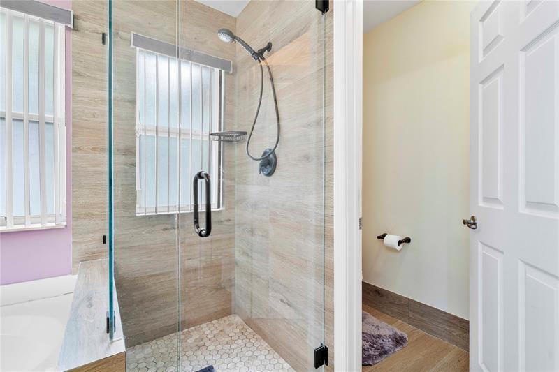 Image 20 of 34 For 5176 121st Dr