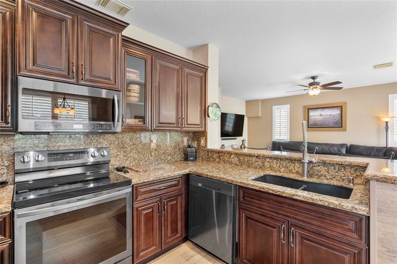 Image 4 of 34 For 5176 121st Dr